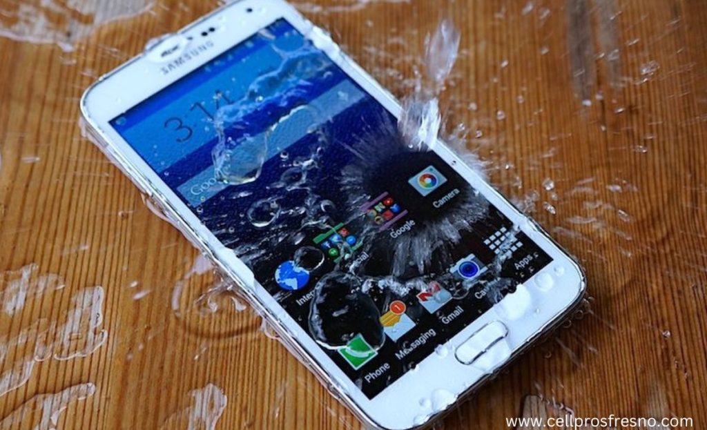 How To Remove Water Inside Phone Screen?